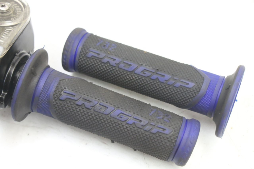 photo de POIGNEE ACCELERATEUR YAMAHA YZ 125 (2006 - 2016)