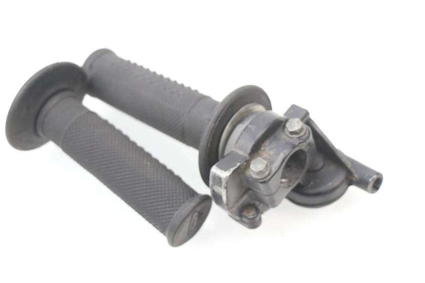 photo de POIGNEE ACCELERATEUR YAMAHA YZ 125 (1998 - 2005)