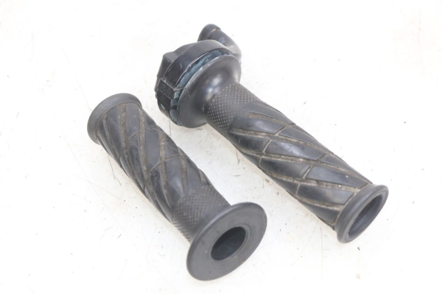 photo de POIGNEE ACCELERATEUR YAMAHA YZF R THUNDERCAT 600 (1996 - 2003)