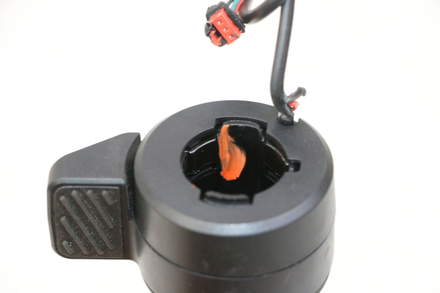 photo de POIGNEE ACCELERATEUR SEGWAY NINEBOT ZT3 PRO 1