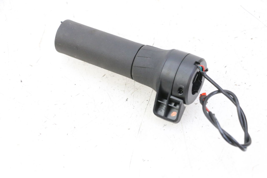 photo de POIGNEE ACCELERATEUR SEGWAY NINEBOT ZT3 PRO 1