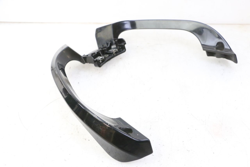 photo de POIGNEE ARRIERE QUADRO 4 4D 350 (2015 - 2018)
