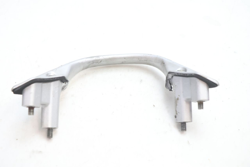 photo de POIGNEE ARRIERE HONDA CB F HORNET 600 (2005 - 2006) - Points de fixation