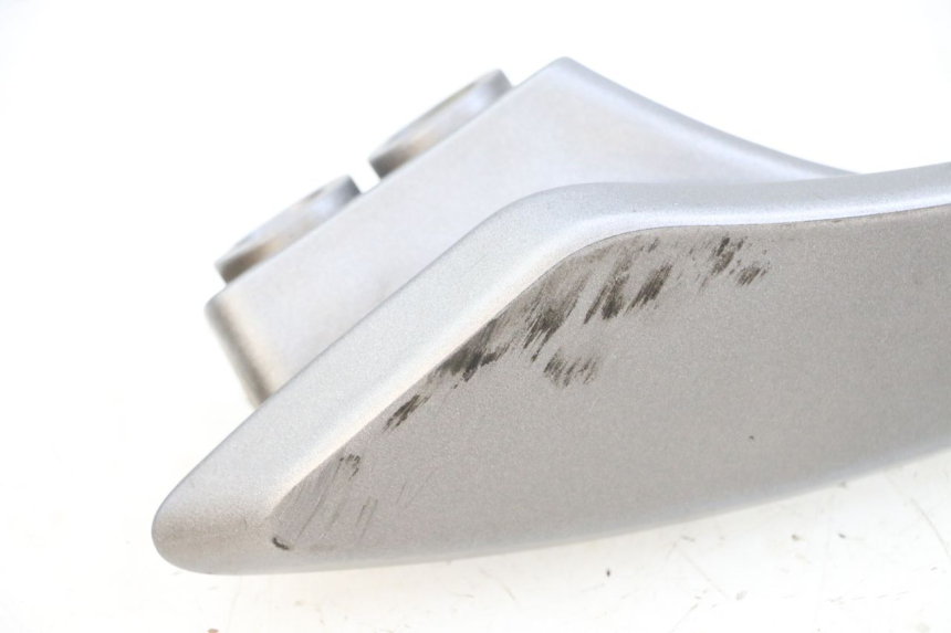 photo de POIGNEE ARRIERE DROITE  SUZUKI BURGMAN 650 (2013 - 2020)