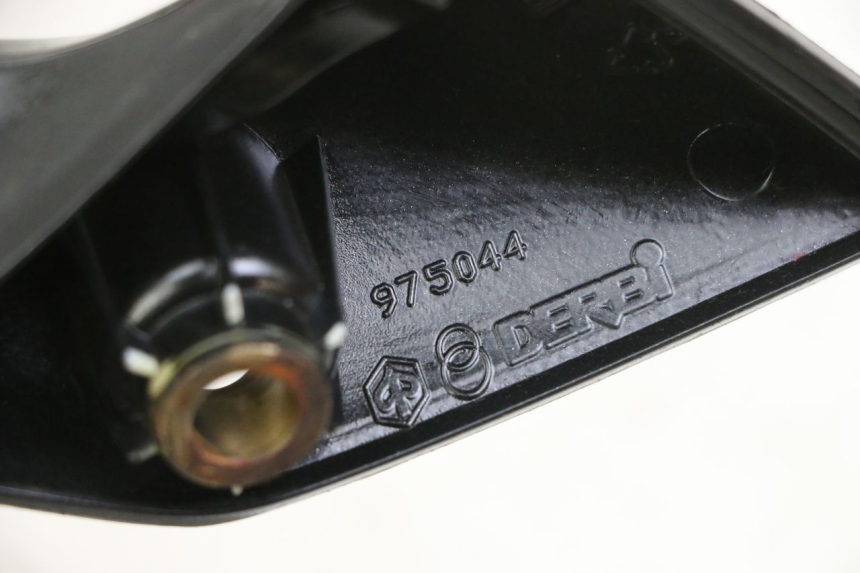 photo de POIGNEE ARRIERE DROITE  GILERA NEXUS 300 (2008 - 2013)
