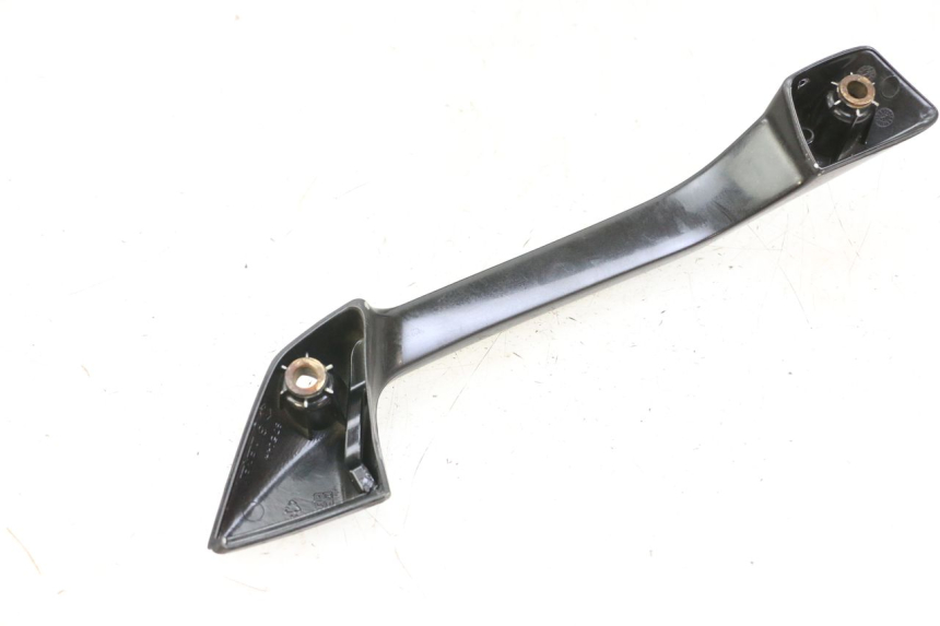 photo de POIGNEE ARRIERE DROITE  GILERA NEXUS 300 (2008 - 2013)