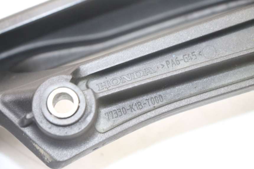 photo de POIGNEE ARRIERE DROITE  HONDA FORZA 125 (2021 - 2025)