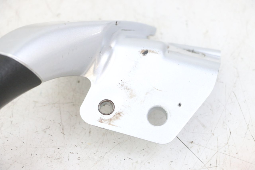photo de POIGNEE ARRIERE DROITE  PIAGGIO MP3 LT 300 (2010 - 2016)