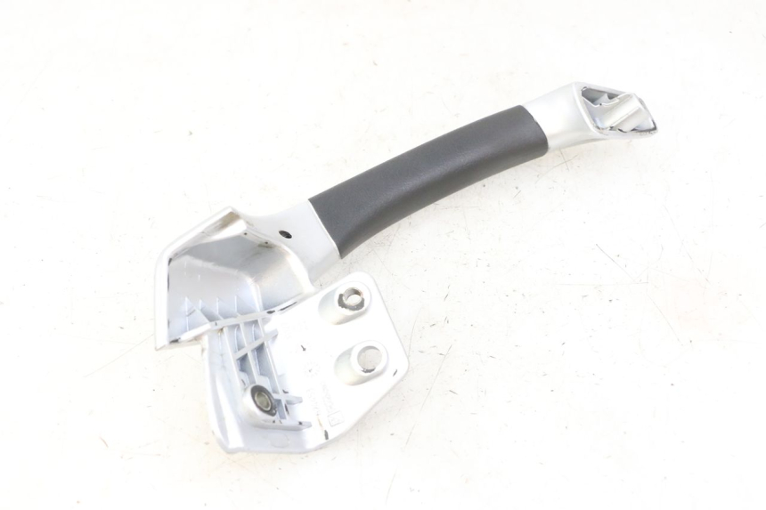 photo de POIGNEE ARRIERE DROITE  PIAGGIO MP3 LT 300 (2010 - 2016)