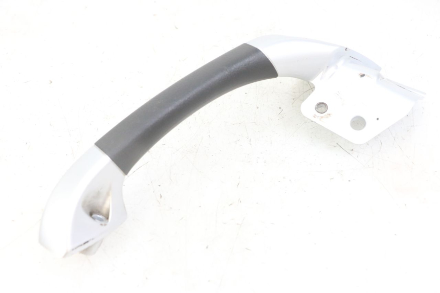 photo de POIGNEE ARRIERE DROITE  PIAGGIO MP3 LT 300 (2010 - 2016)
