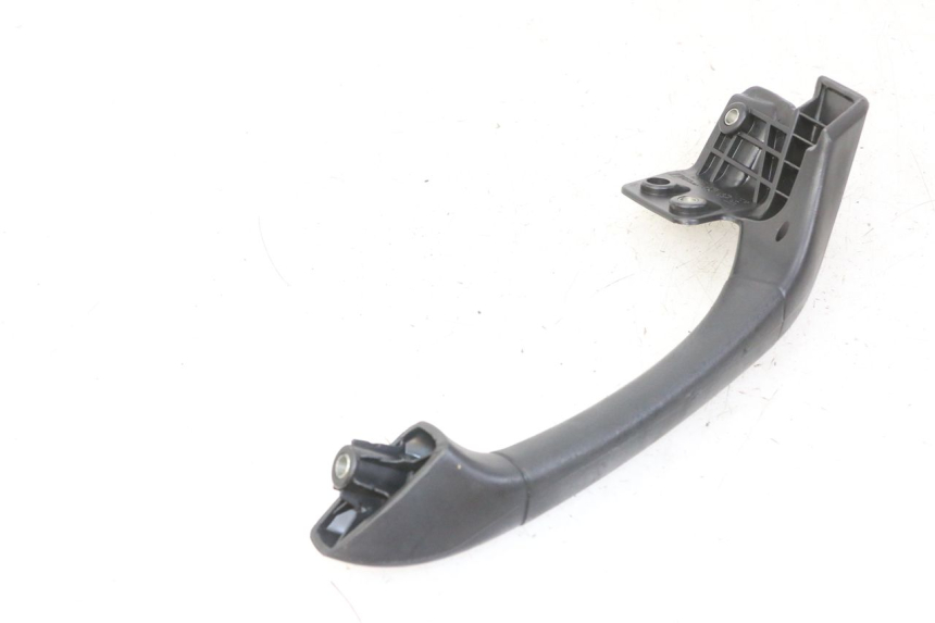 photo de POIGNEE ARRIERE DROITE PIAGGIO MP3 500 (2011 - 2015)