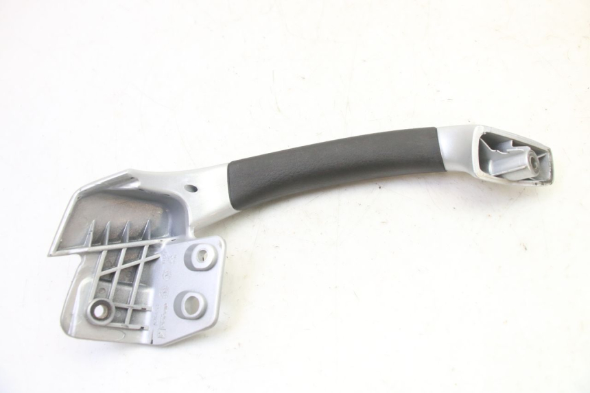 photo de POIGNEE ARRIERE DROITE PIAGGIO MP3 RL 250 (2007 - 2010)
