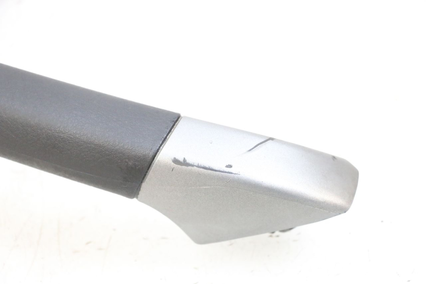 photo de POIGNEE ARRIERE DROITE  PIAGGIO MP3 125 (2006 - 2014)