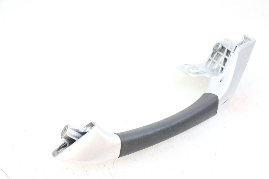 photo de POIGNEE ARRIERE DROITE PIAGGIO MP3 LT 400 (2007 - 2012)