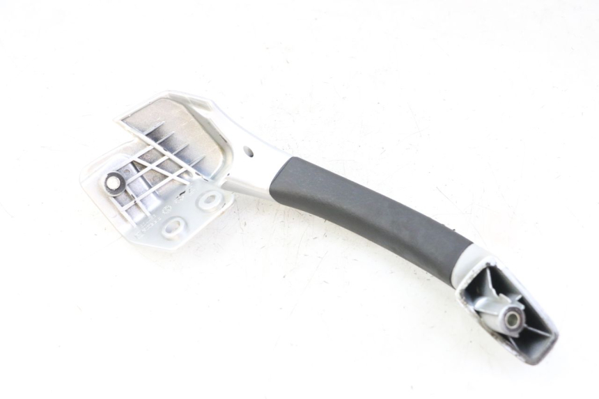 photo de POIGNEE ARRIERE DROITE PIAGGIO MP3 LT 400 (2007 - 2012)