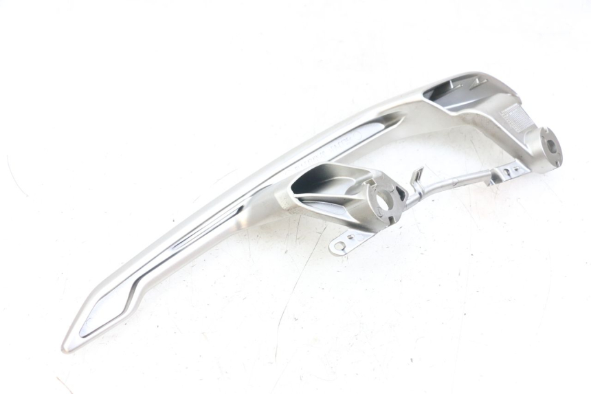 photo de POIGNEE ARRIERE DROITE YAMAHA XMAX X-MAX ABS 125 (2017 - 2020)