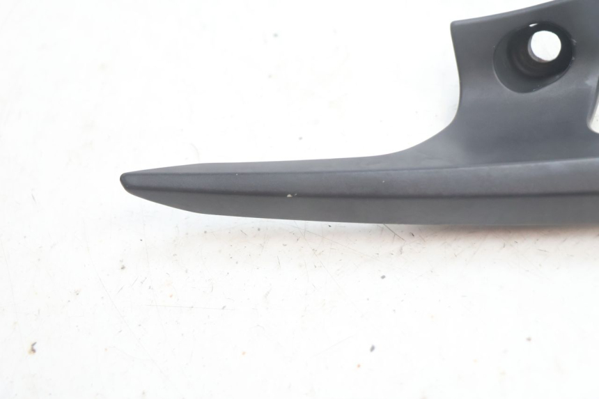 photo de POIGNEE ARRIERE DROITE YAMAHA X-MAX XMAX 125 (2010 - 2013) - Détail de la pièce