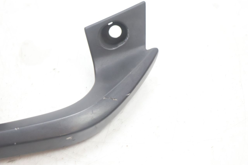 photo de POIGNEE ARRIERE DROITE YAMAHA X-MAX XMAX 125 (2010 - 2013) - Autre angle de vue