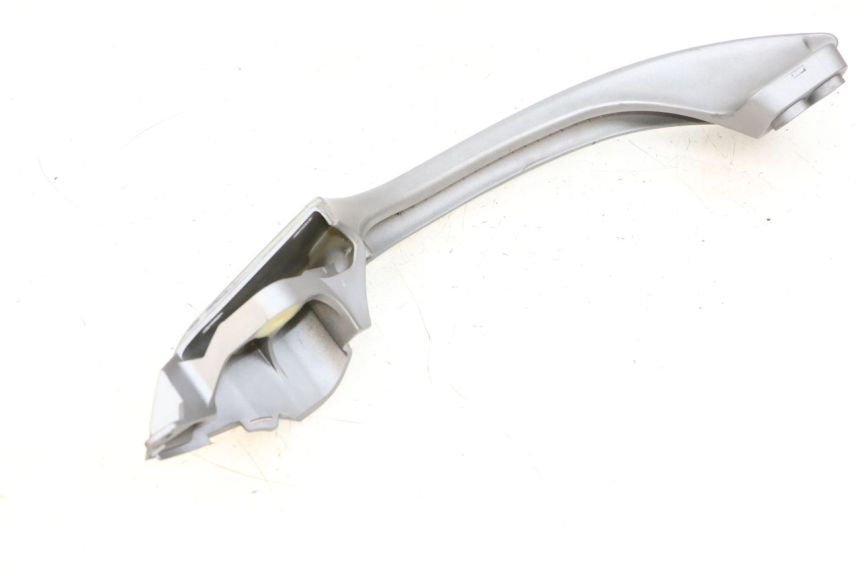 photo de POIGNEE ARRIERE GAUCHE SUZUKI BURGMAN 650 (2013 - 2020)