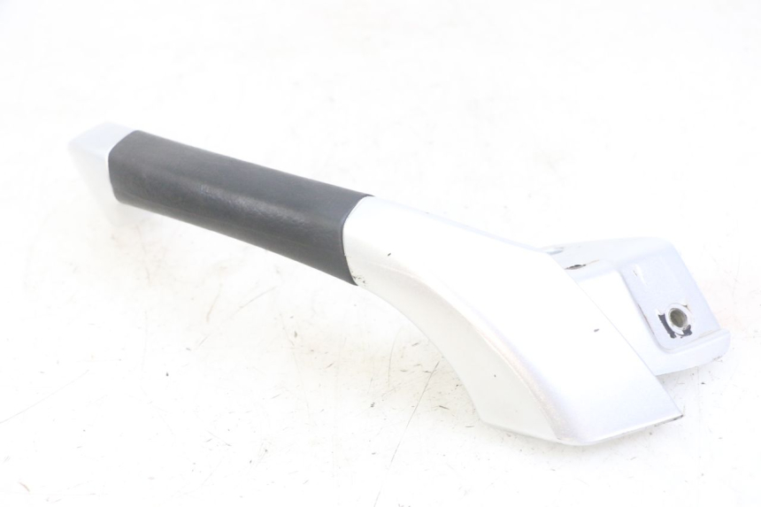 photo de POIGNEE ARRIERE GAUCHE PIAGGIO MP3 LT 300 (2010 - 2016)