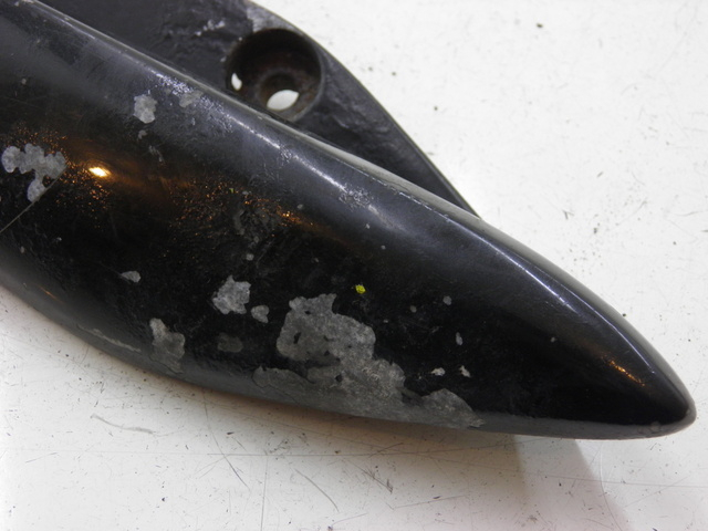 photo de POIGNEE ARRIERE GAUCHE SUZUKI UH BURGMAN 125 (2002 - 2006)
