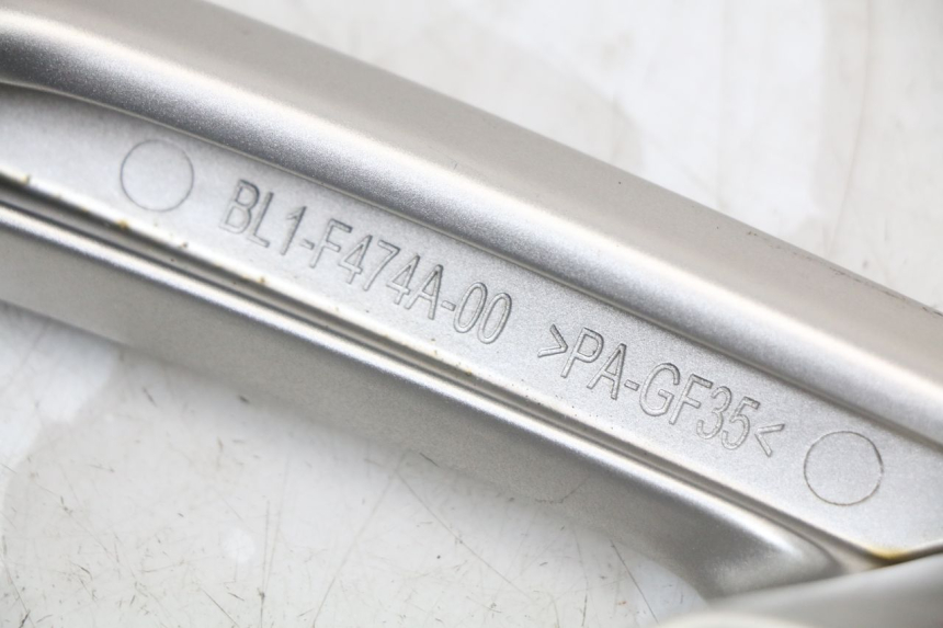 photo de POIGNEE ARRIERE GAUCHE YAMAHA XMAX X-MAX ABS 125 (2017 - 2020)