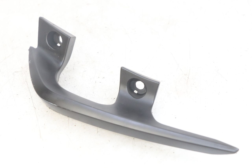 photo de POIGNEE ARRIERE GAUCHE YAMAHA X-MAX XMAX 125 (2010 - 2014)