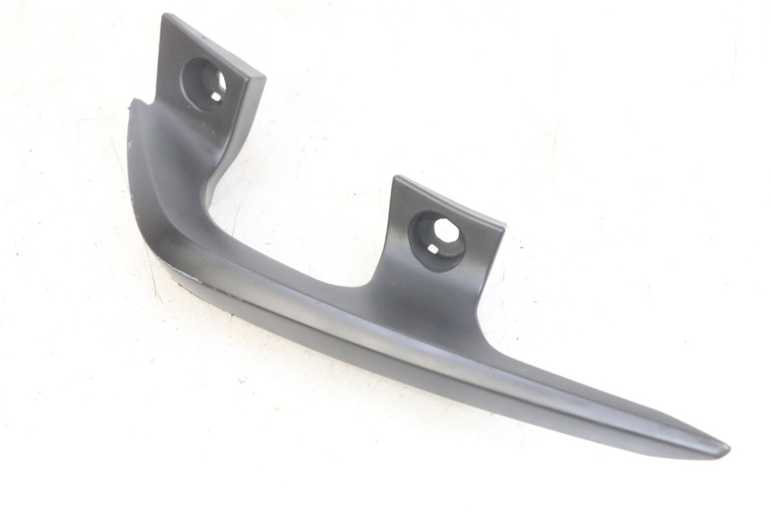 photo de POIGNEE ARRIERE GAUCHE YAMAHA X-MAX XMAX 125 (2010 - 2014)