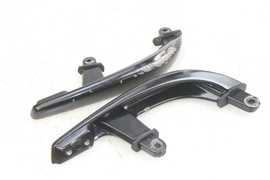 photo de POIGNEE ARRIERE GAUCHE YAMAHA X-MAX XMAX 250 (2006 - 2009)