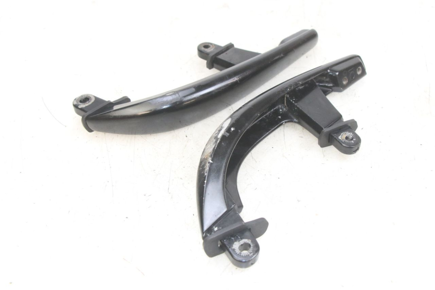 photo de POIGNEE ARRIERE GAUCHE YAMAHA X-MAX XMAX 250 (2006 - 2009)