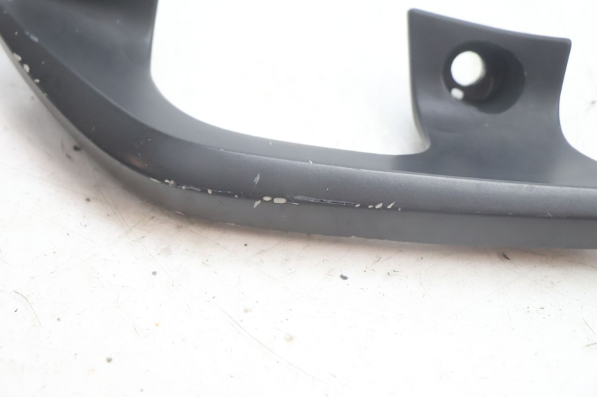 photo de POIGNEE ARRIERE GAUCHE YAMAHA X-MAX XMAX 125 (2010 - 2013) - Zoom état d’usage