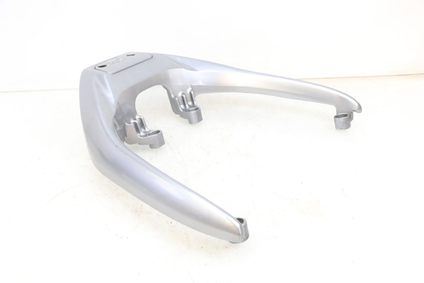 photo de POIGNEE ARRIERE SYM GTS EVO 125 (2009 - 2013) - Détails caractéristiques