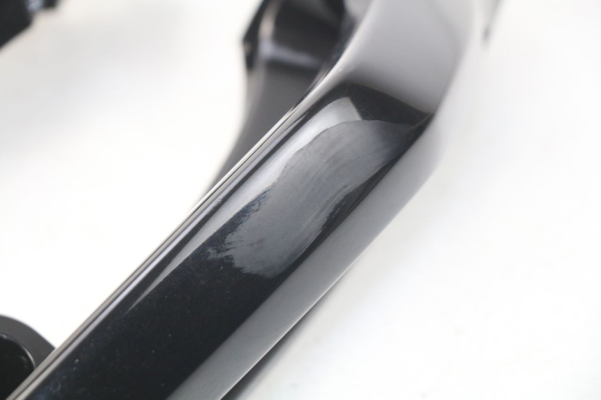 photo de POIGNEE ARRIERE PEUGEOT METROPOLIS 400 (2017 - 2020) - Points de fixation