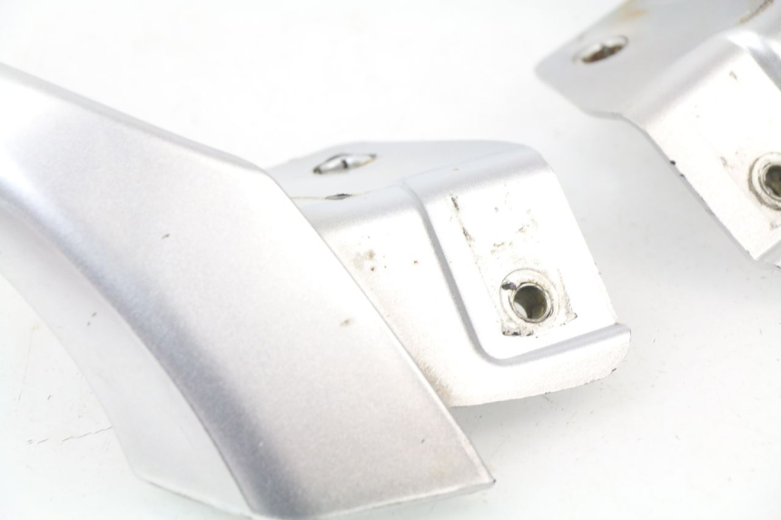 photo de POIGNEE ARRIERE PIAGGIO MP3 LT 400 (2007 - 2012)