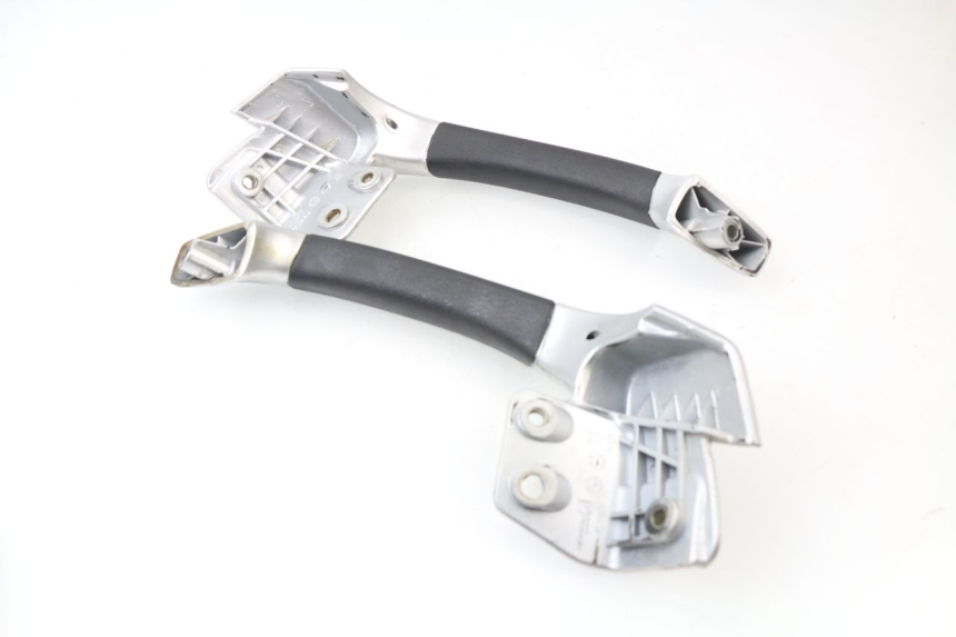 photo de POIGNEE ARRIERE PIAGGIO MP3 LT 400 (2007 - 2012)