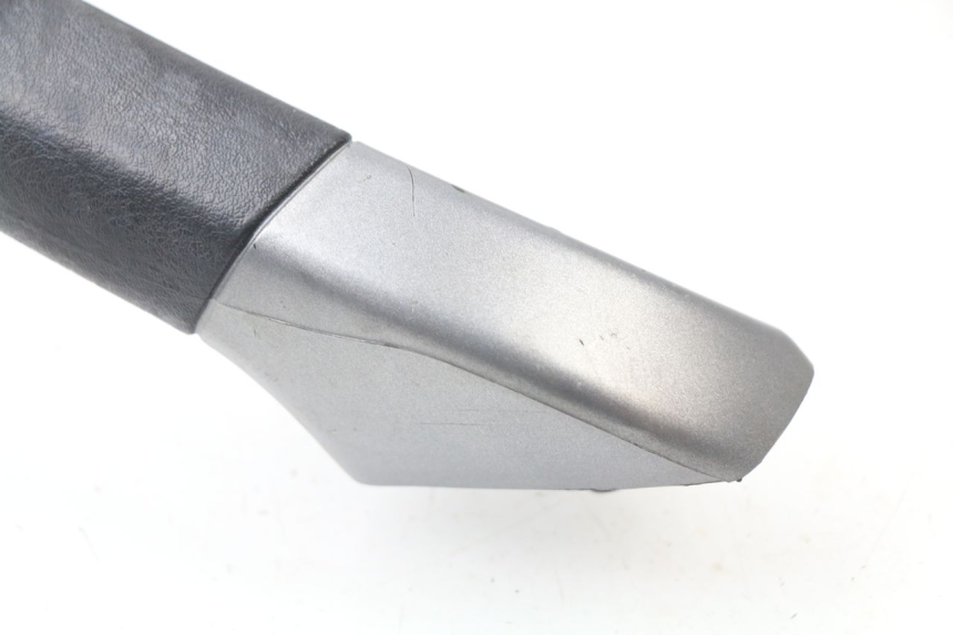 photo de POIGNEE ARRIERE PIAGGIO MP3 125 (2006 - 2014)