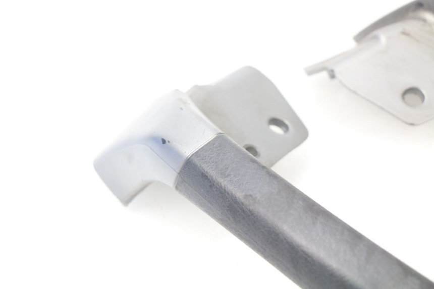 photo de POIGNEE ARRIERE PIAGGIO MP3 125 (2006 - 2014)