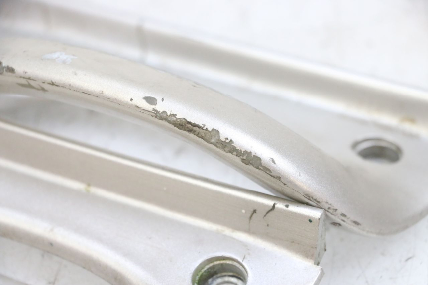 photo de POIGNEE ARRIERE YAMAHA NEO'S NEOS 2T 50 (1998 - 2007) - Détail de la pièce