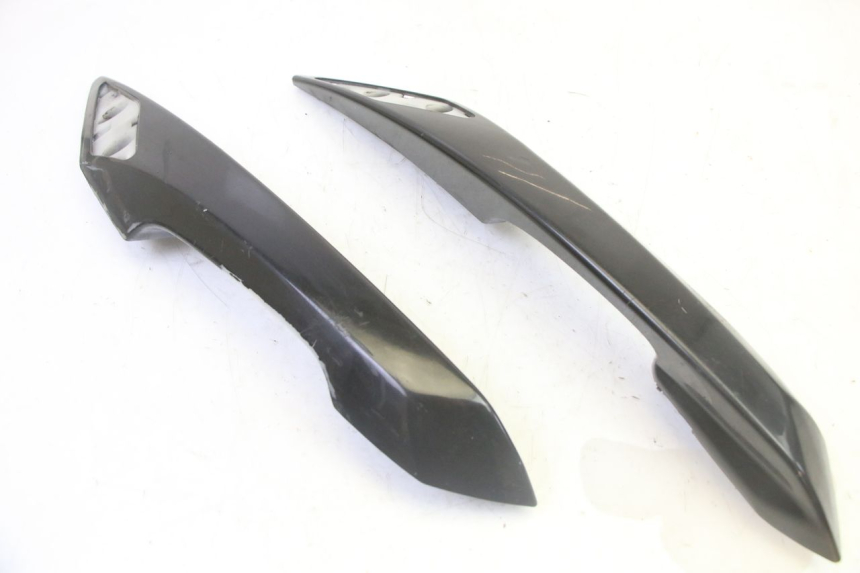 photo de POIGNEE ARRIERE PEUGEOT SATELIS 125 (2013 - 2018)