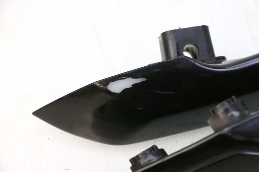 photo de POIGNEE ARRIERE PEUGEOT SATELIS 125 (2010 - 2012)