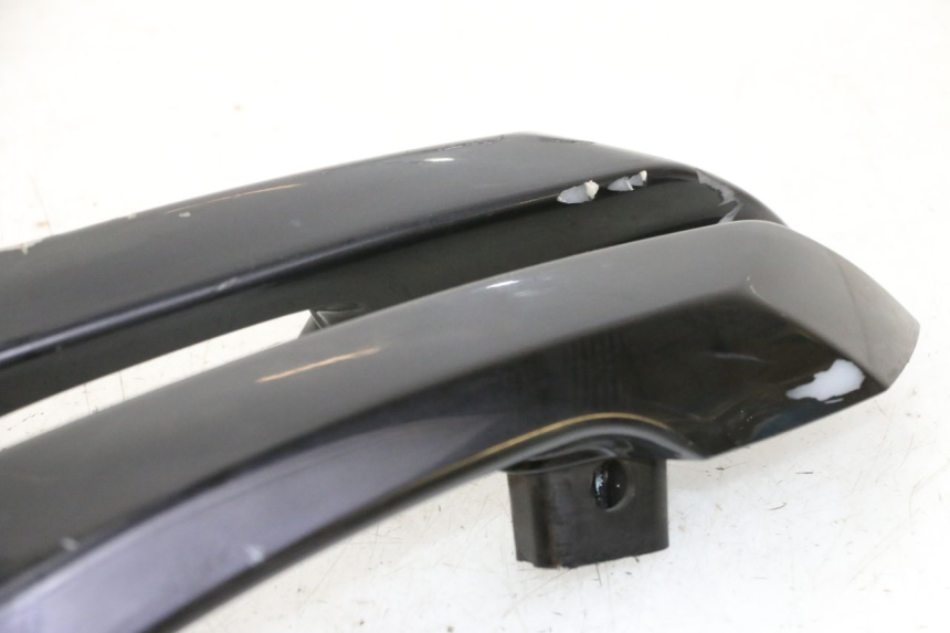 photo de POIGNEE ARRIERE PEUGEOT SATELIS 125 (2010 - 2012)