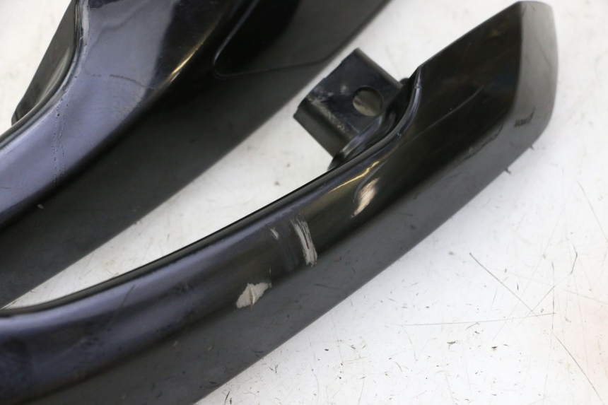 photo de POIGNEE ARRIERE PEUGEOT SATELIS 125 (2010 - 2012)