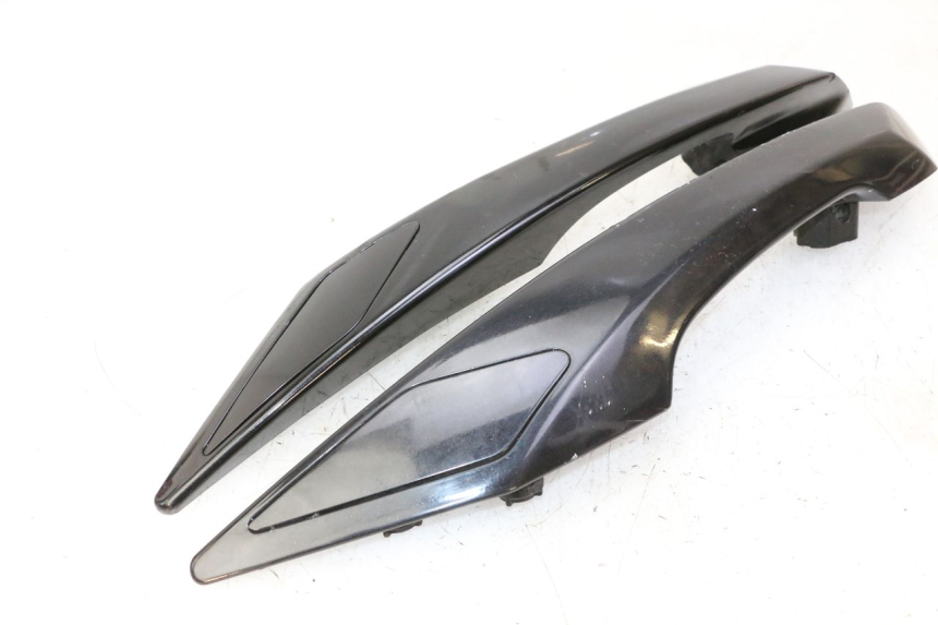 photo de POIGNEE ARRIERE PEUGEOT SATELIS 125 (2013 - 2018)