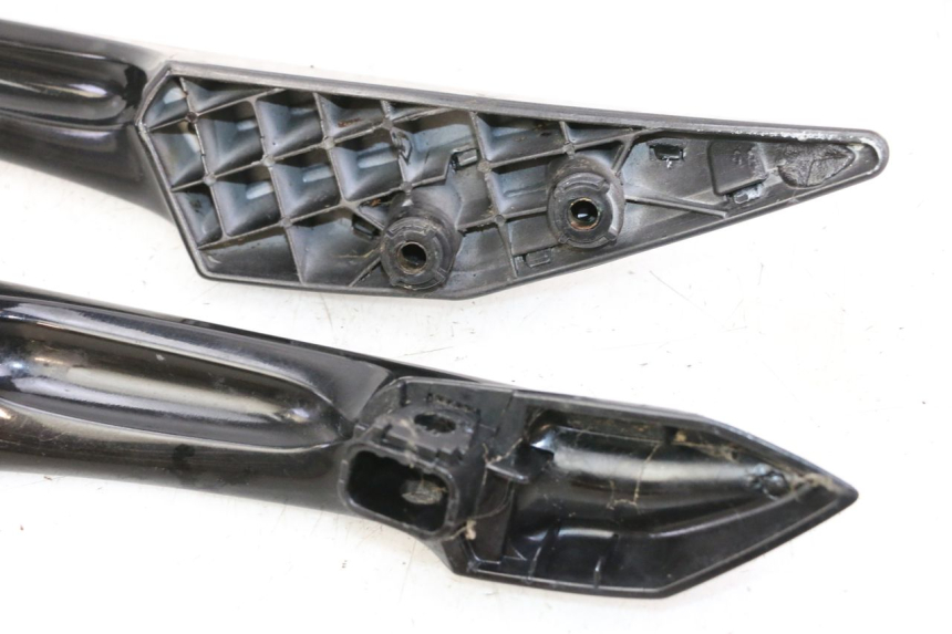 photo de POIGNEE ARRIERE PEUGEOT SATELIS 125 (2013 - 2018)