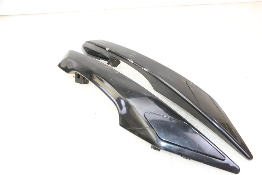 photo de POIGNEE ARRIERE PEUGEOT SATELIS 125 (2013 - 2018)