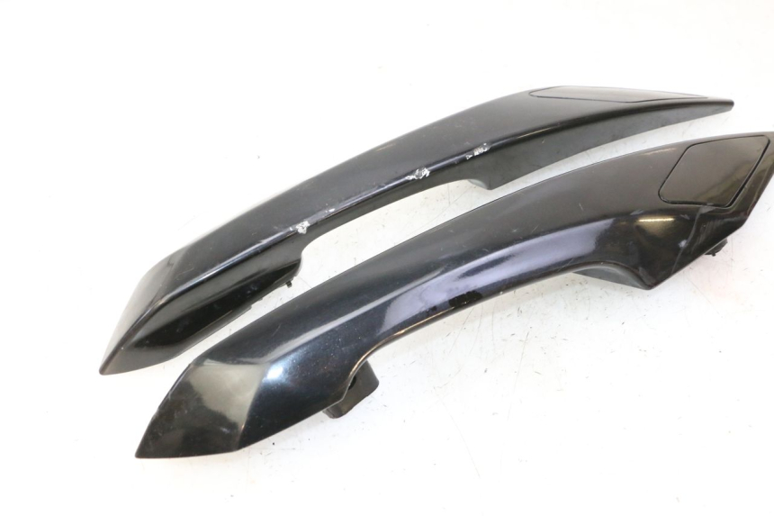 photo de POIGNEE ARRIERE PEUGEOT SATELIS 125 (2013 - 2018)