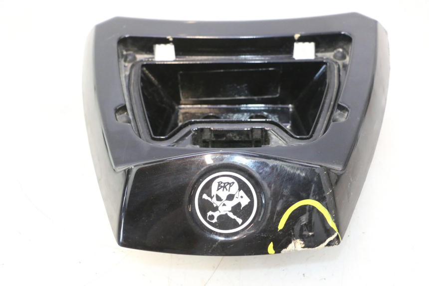 photo de POIGNEE ARRIERE CAN-AM SPYDER RS 1000 (2008 - 2012) - Détails caractéristiques