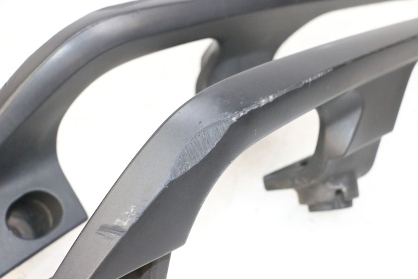 photo de POIGNEE ARRIERE YAMAHA X-MAX XMAX 125 (2010 - 2013) - Gros plan technique