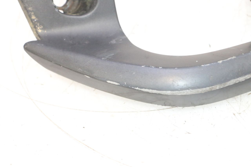 photo de POIGNEE ARRIERE YAMAHA X-MAX XMAX 125 (2010 - 2013) - Gros plan technique