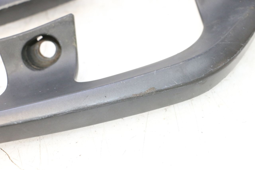 photo de POIGNEE ARRIERE YAMAHA X-MAX XMAX 125 (2010 - 2013) - Points de fixation